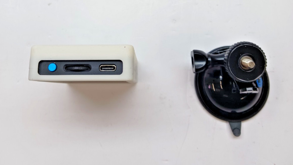 Lumecube LC-PANELMINI1 Smart LED Light with Diffuser & Suction Cup Holder