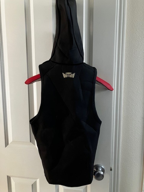 Pro Motion Hooded Wet Suit Vest inner or outer layer mens size Large