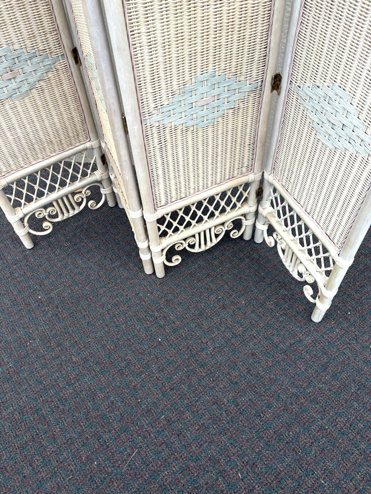 67302 4 Section Wicker Dresssing Screen Room Divider