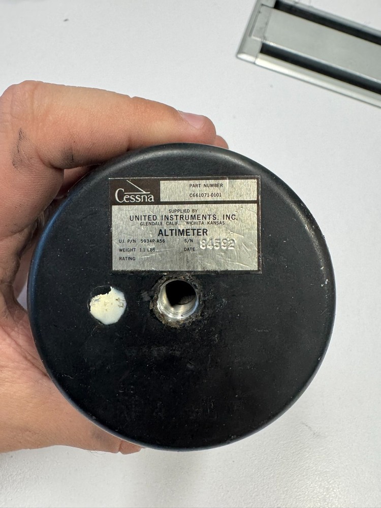 United Instruments Altimeter PN C661071-0101