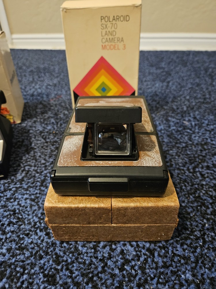 Polaroid SX-70 Land Camera Model 3 & Polaroid Pronto! B Untested