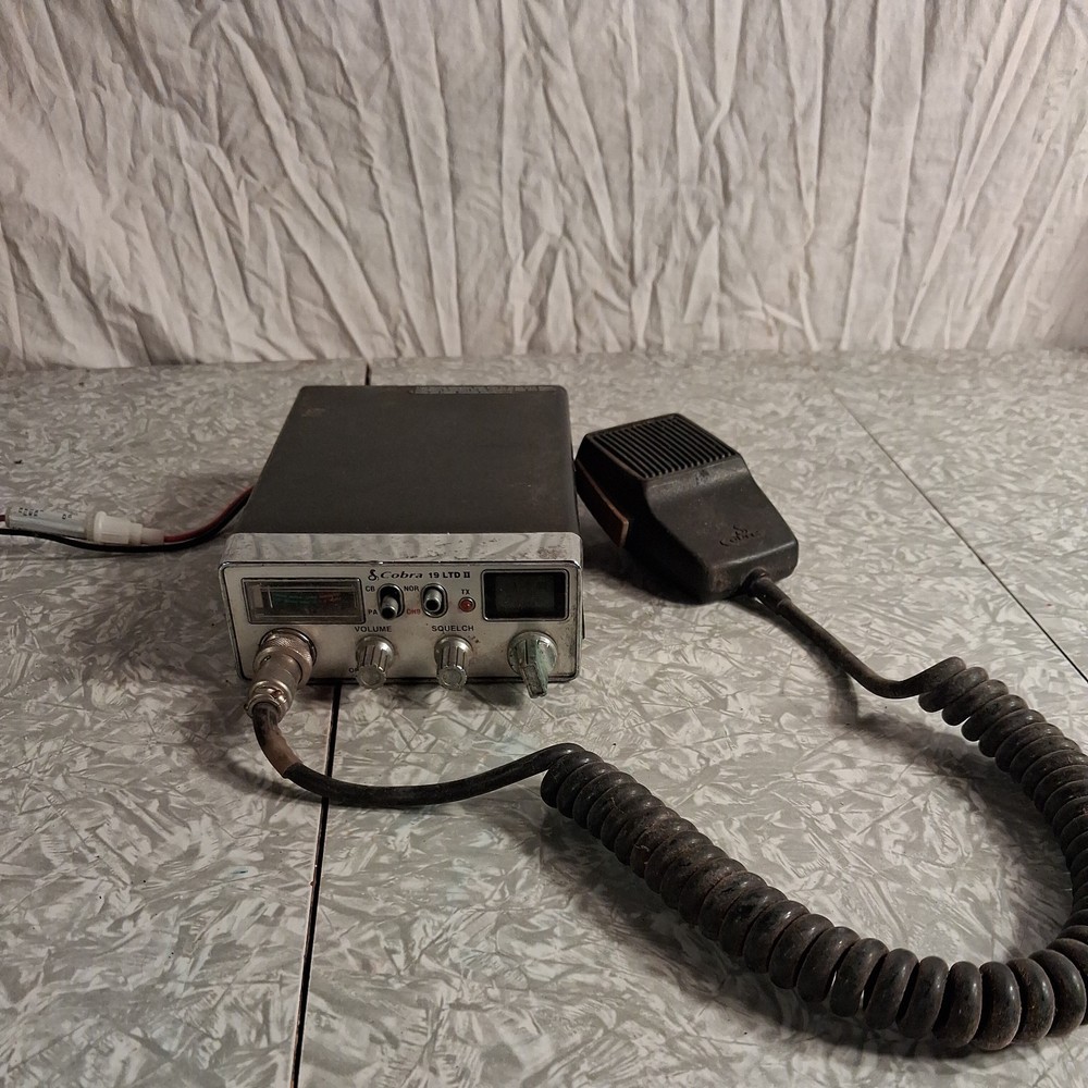 Cobra 19 LTD II Classic Mobile CB Radio Transceiver Untested