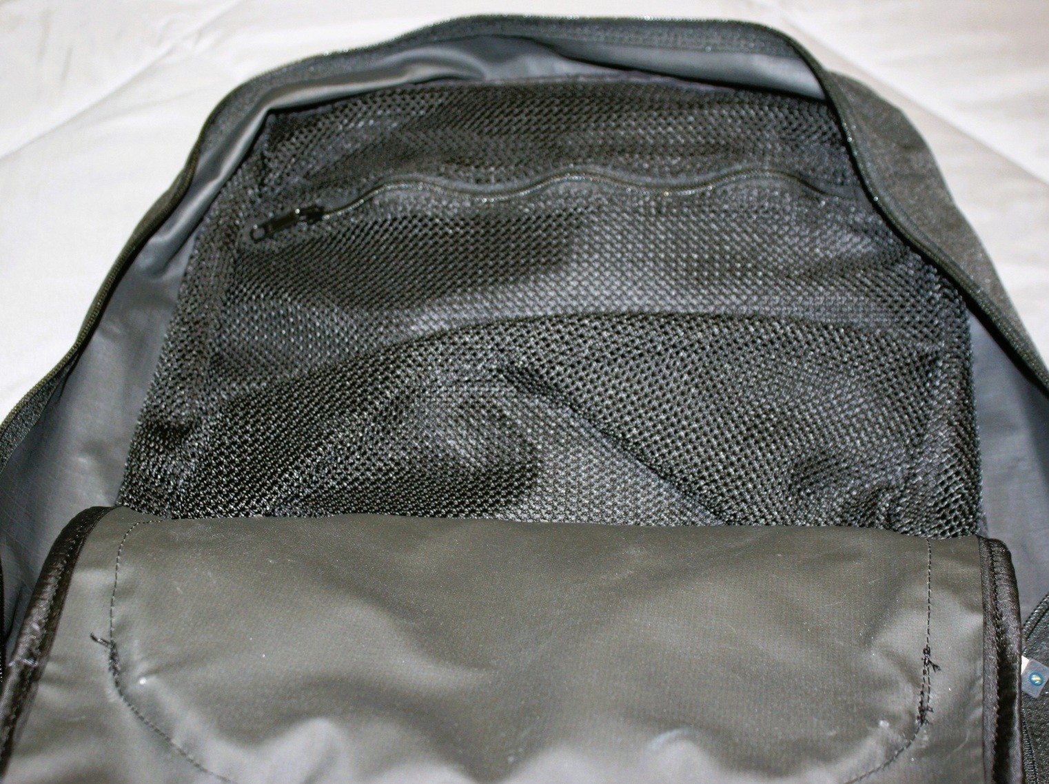 Scubapro back pack travel bag lighty used scuba