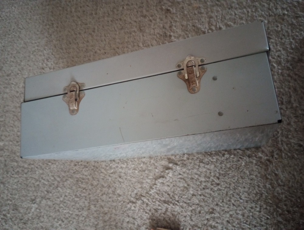 Gilbert 13041 Microscope And Lab Set