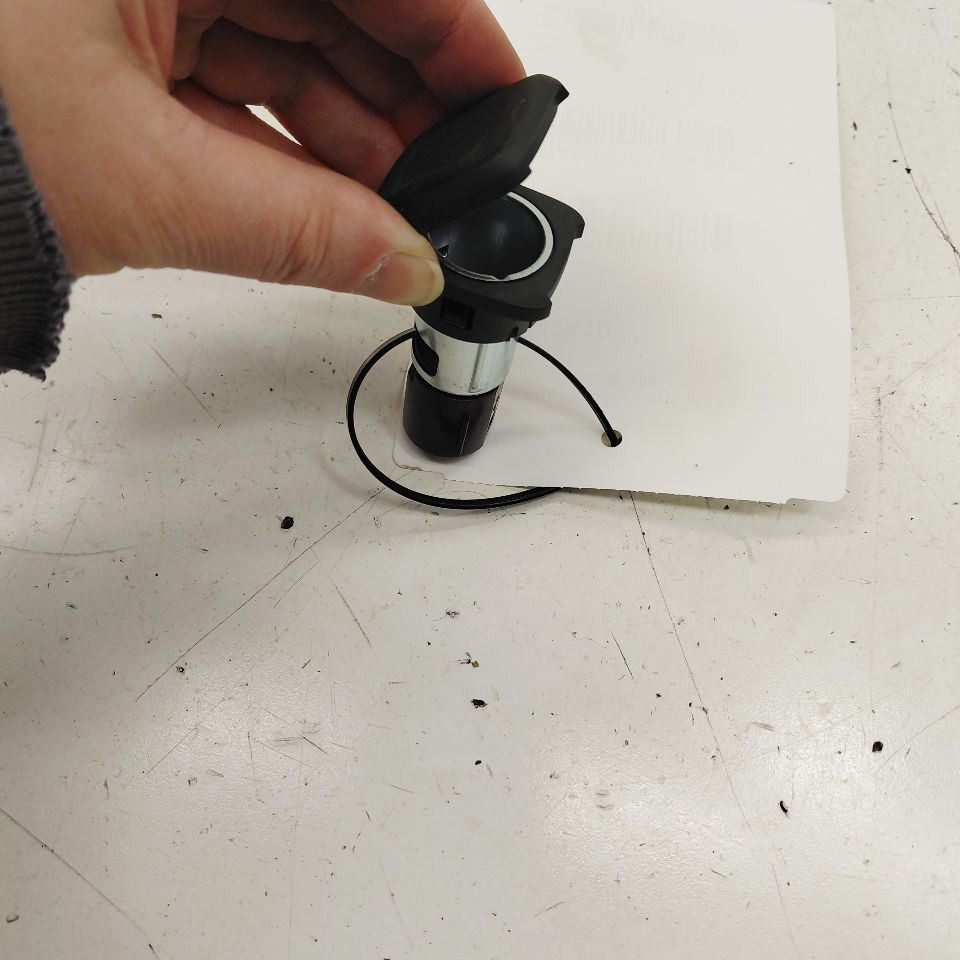 Chevy Volt 12V Power Port Socket 2019 2018 2017 2016