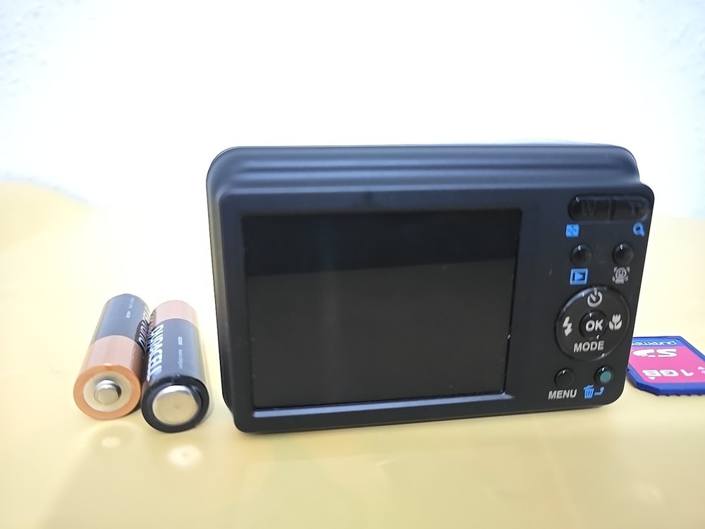 Pentax Digital Camera Optio E90 10.1MP Black , Flash Not Working