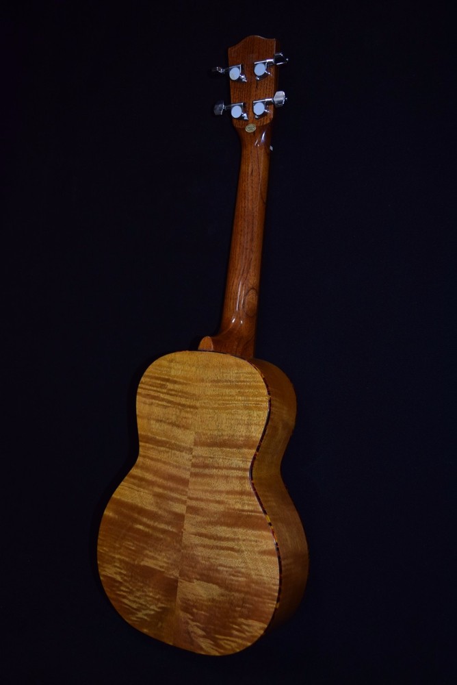 Hula Ukes Maple Tenor 4-String Ukulele