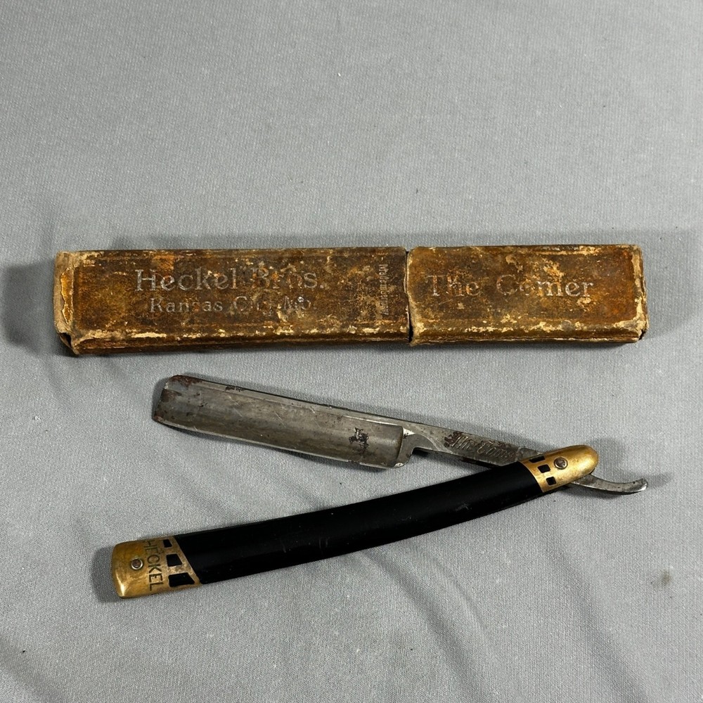 Vintage Heckel Straight Razor The Comer