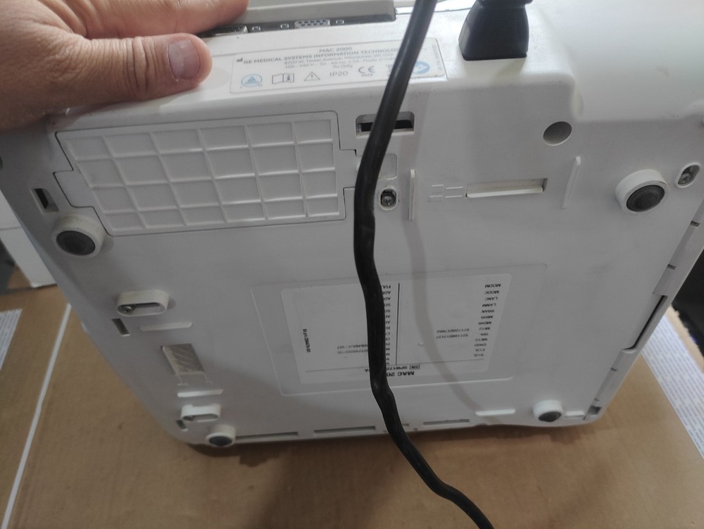 GE MAC 2000 Resting ECG System
