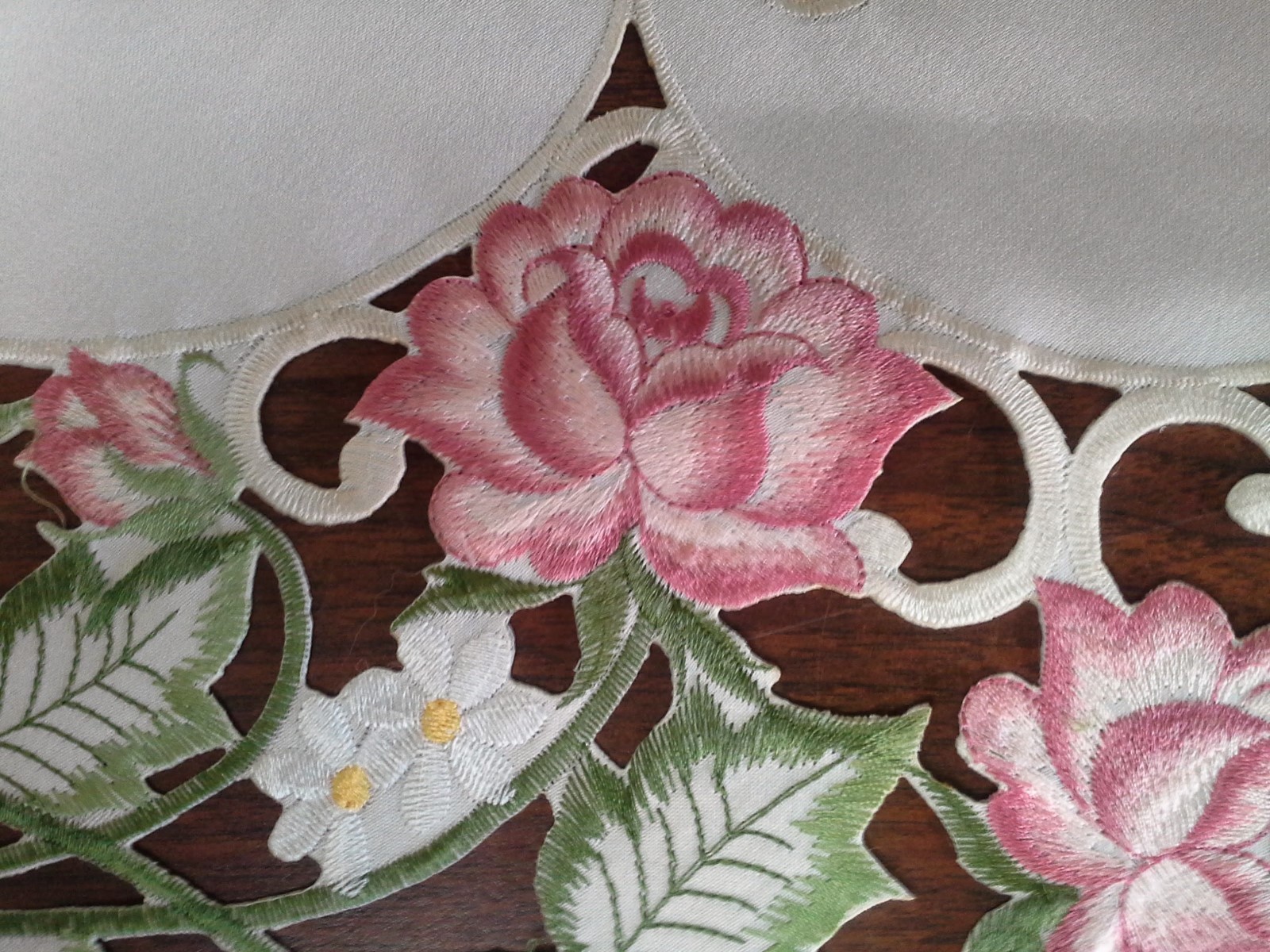 Doily Boutique Table Runner, Doily, Mantel Scarf with Victorian Pink Roses