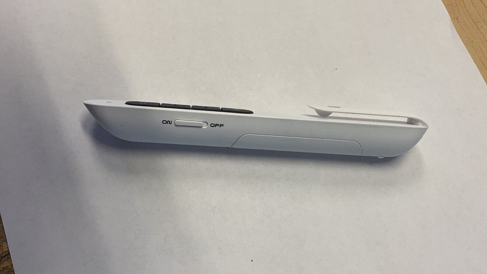 Doosl Simple Wireless Presenter, 2.4GHz Powerpoint Presentation Remote Control (