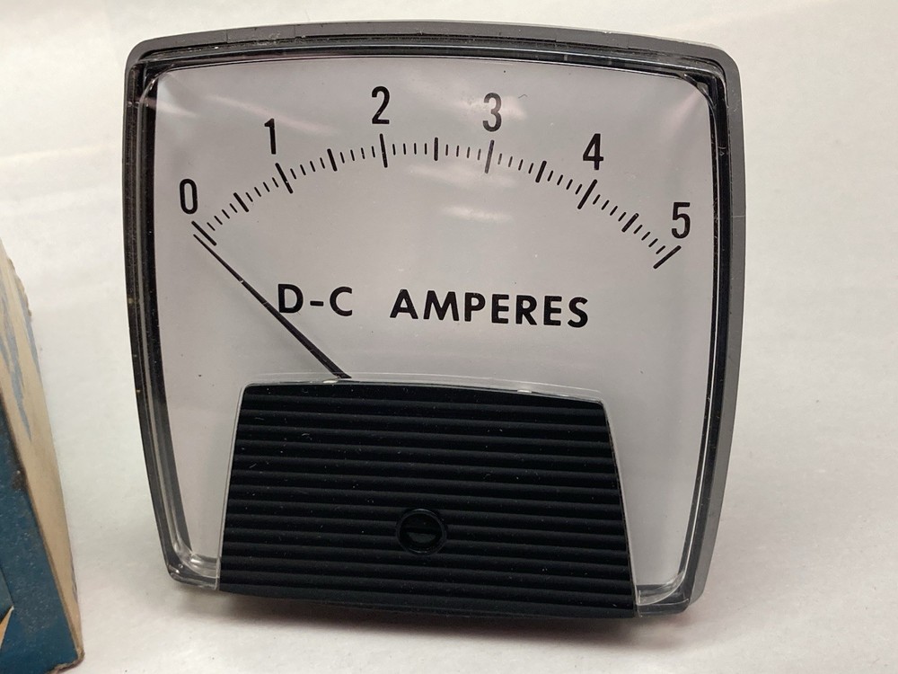 Eil,162,Panel Meter 0-5 DC Amperes