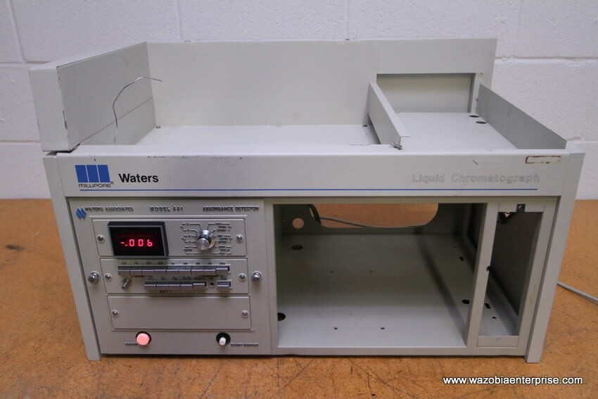 WATERS MILLPORE LIQUID CHROMATOGRAPH MODEL 441 ABSORBANCE DETECTOR