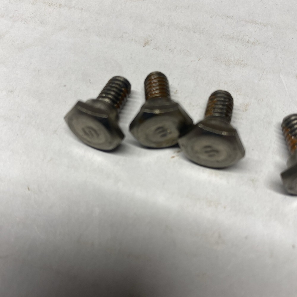 FIVE Evinrude Johnson Screws 321922 BB-348