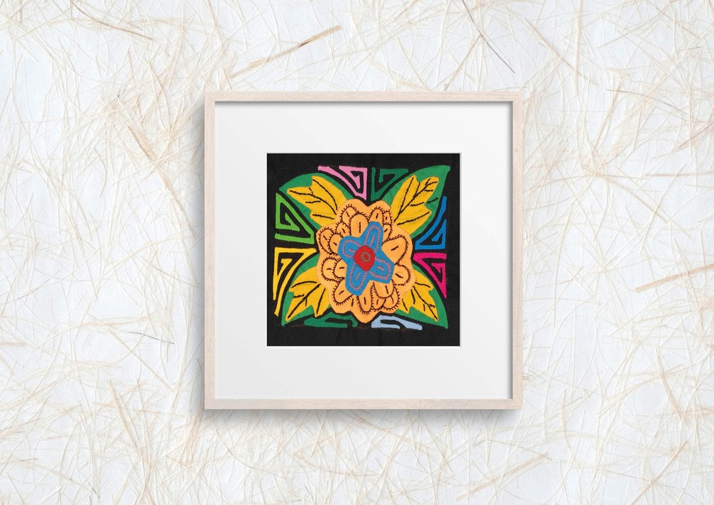 Gorgeous Multicolor Flower Molita