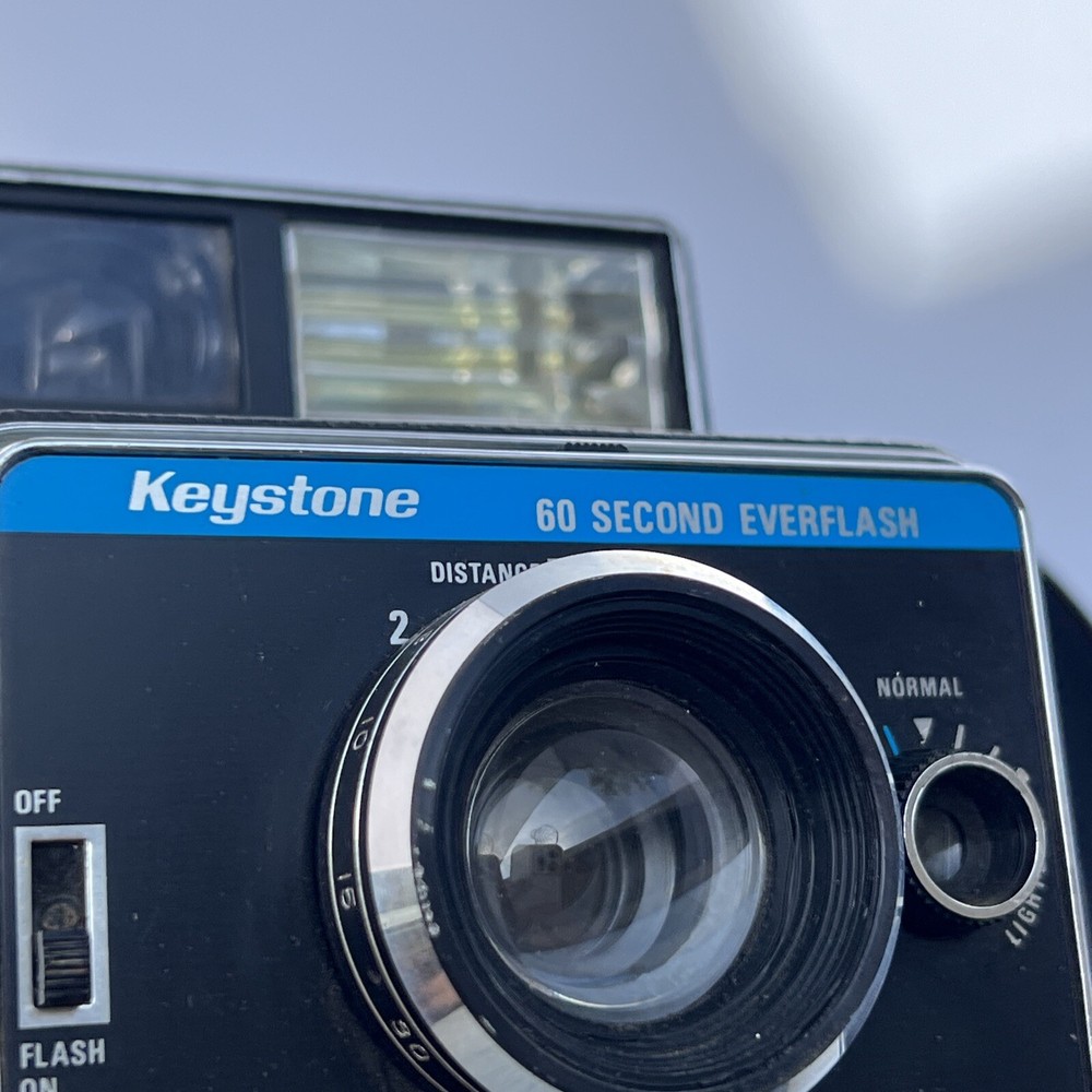 Keystone 60 Second Everflash Instant Film Camera Model 800