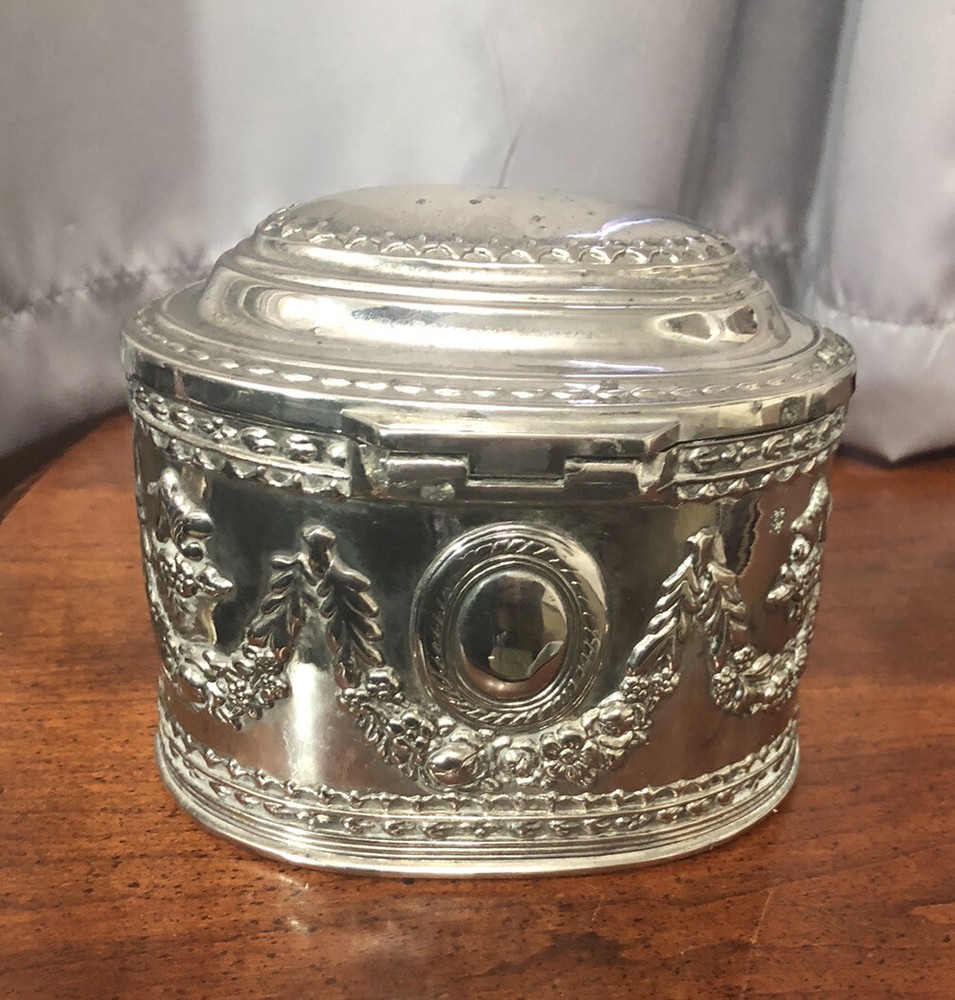 Vintage Style Silver Metal Jewelry Oval Box With A Red Velvet Lining