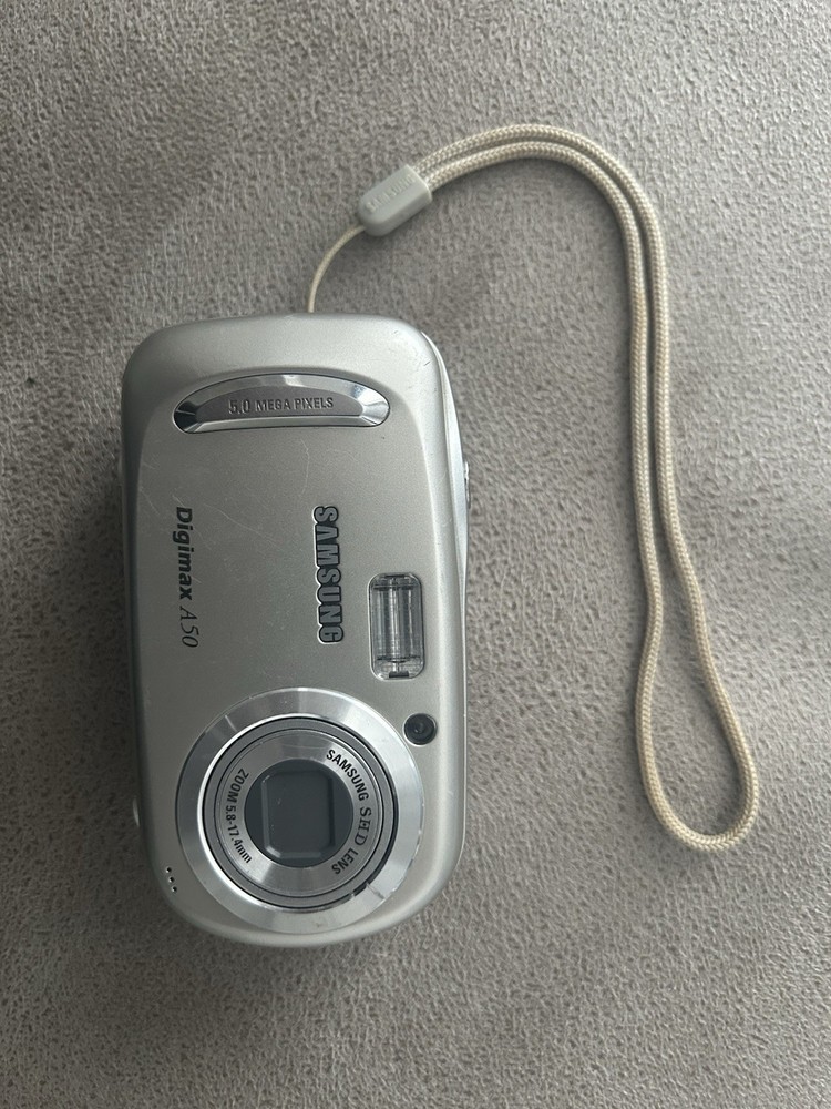 SAMSUNG Digimax A50 Silver Digital Camera