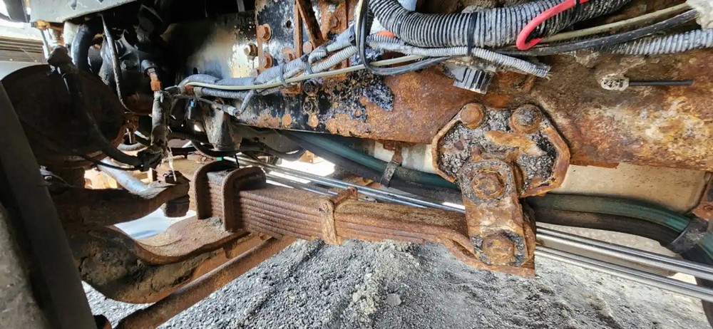 (Used) 2013 International WorkStar 7600, FRONT LEAF SPRINGS Front Leaf & Springs