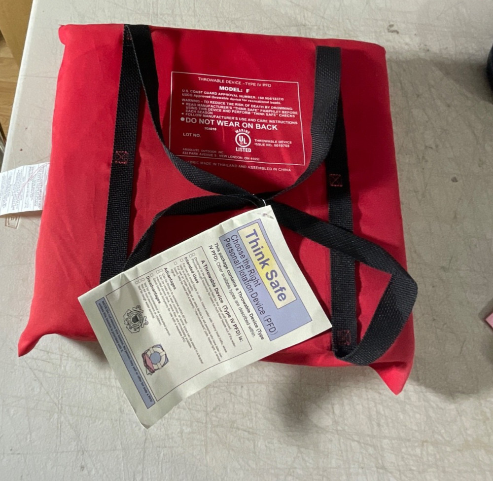 Flotation Throwable Device Type IV PFD Model F 15”x14”x3”