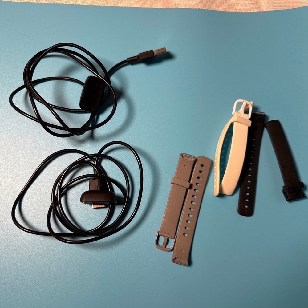 Fitbit Luxe Replacement Accessory Lot 2 Charger Cables & 3 Bands