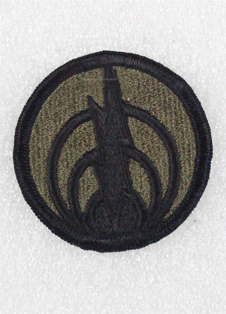 Army Patch: 1st Signal Command - subdued, merrowed edge