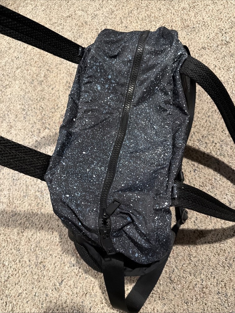 Lululemon Everywhere Duffel bag Mineralize