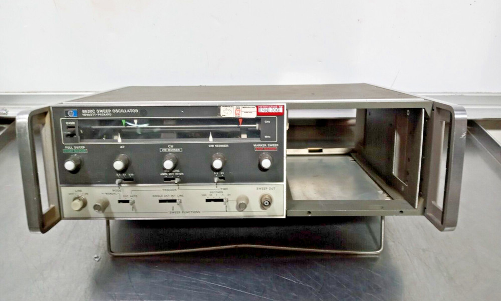 HP 8620C | Sweep Oscillator Main Frame, Untested