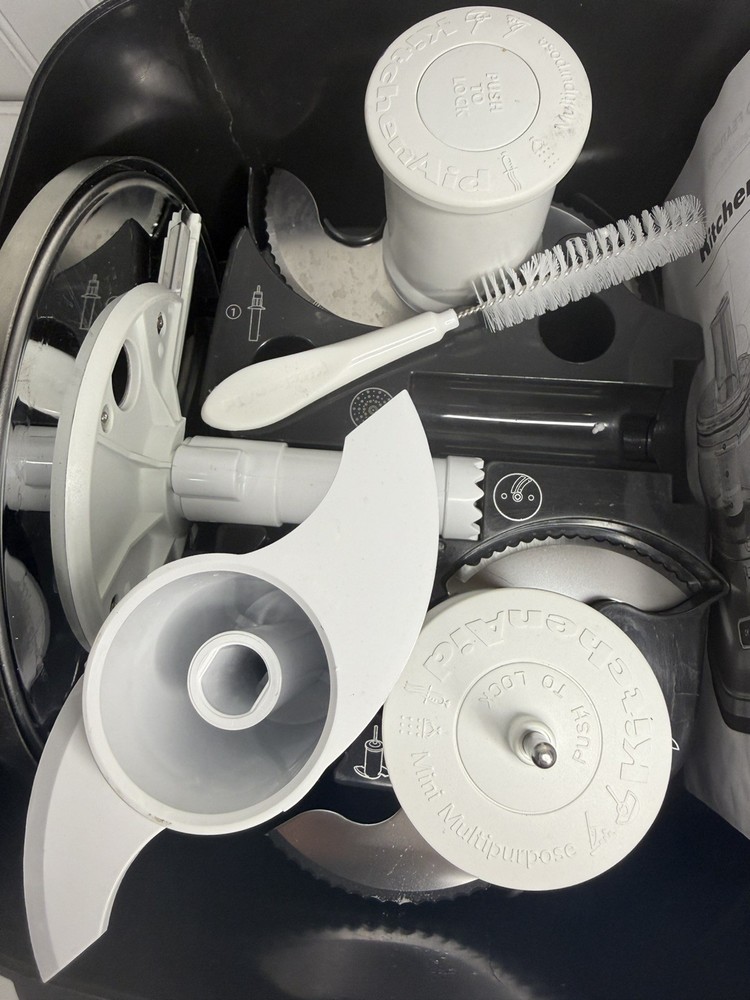 KitchenAid Food Processor Blades Chopping Kit Plastic Container Used KFP 1466