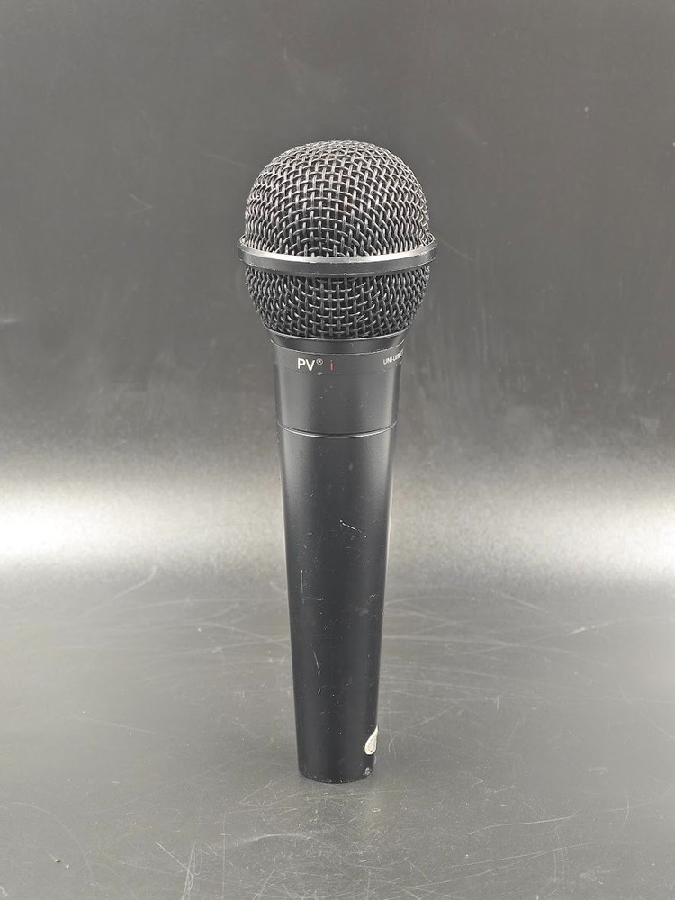 Uni-Directional Dynamic Microphone Black Used Working