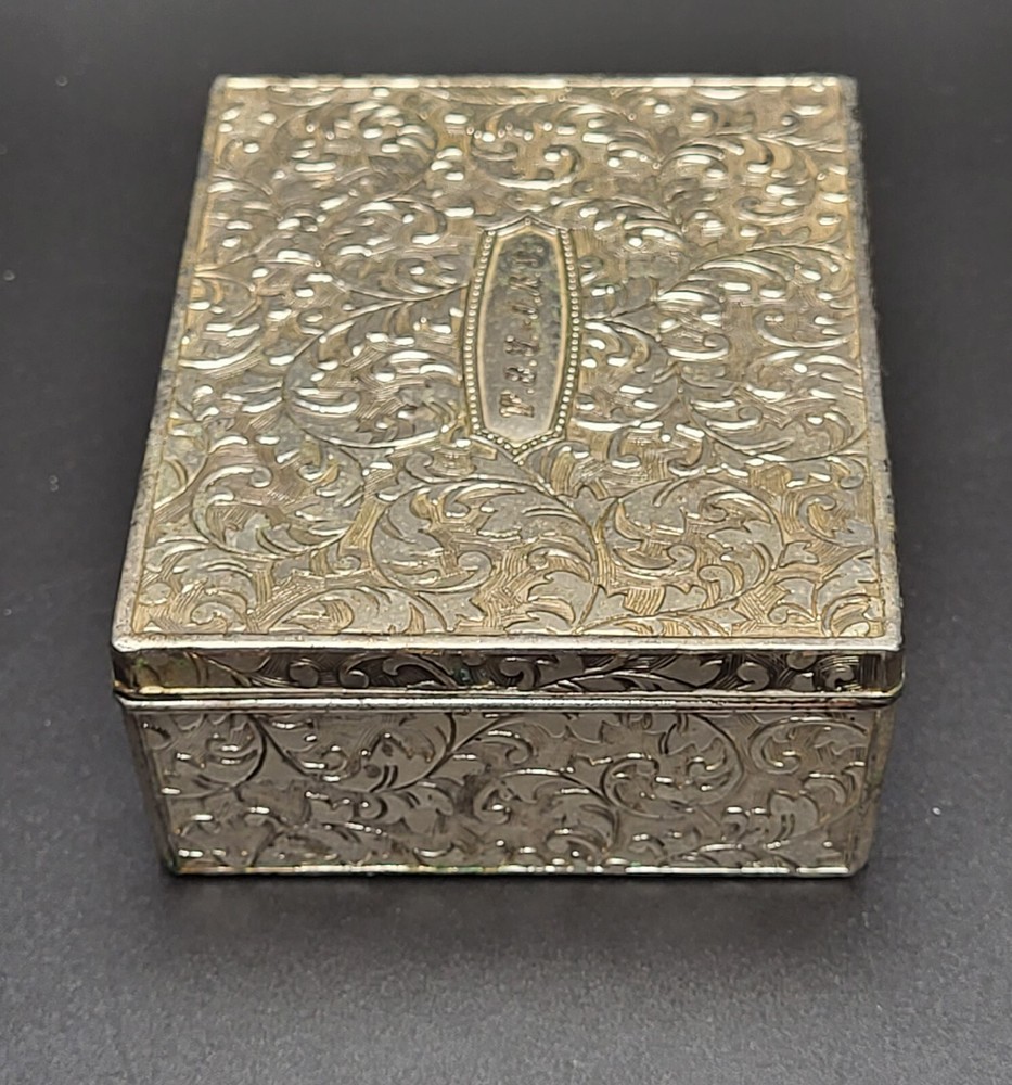 Vintage Silver Plated Lidded Cigarette Box Leaf Pattern 3.5"