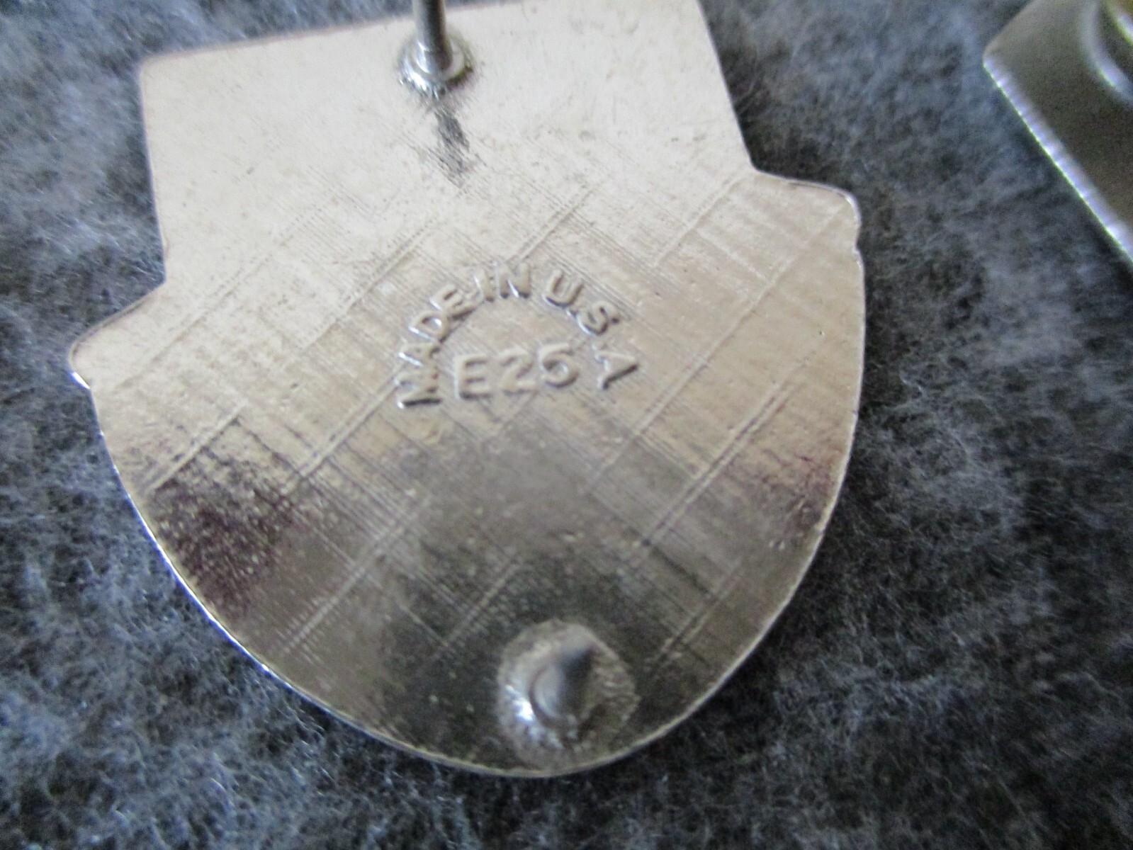 WWII/KOREA/VIETNAM PINS BADGES PATCHES BUCKLES++ - OVER 180+