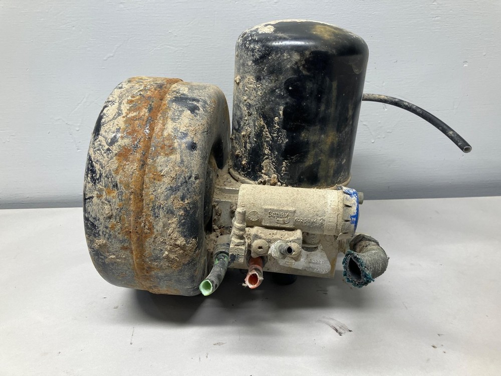 Bendix AD-IS Air Dryer - Used