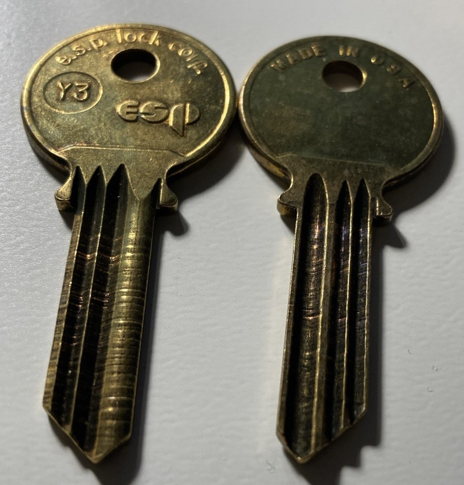 10 ESP # Y3 Key Blank  Yale