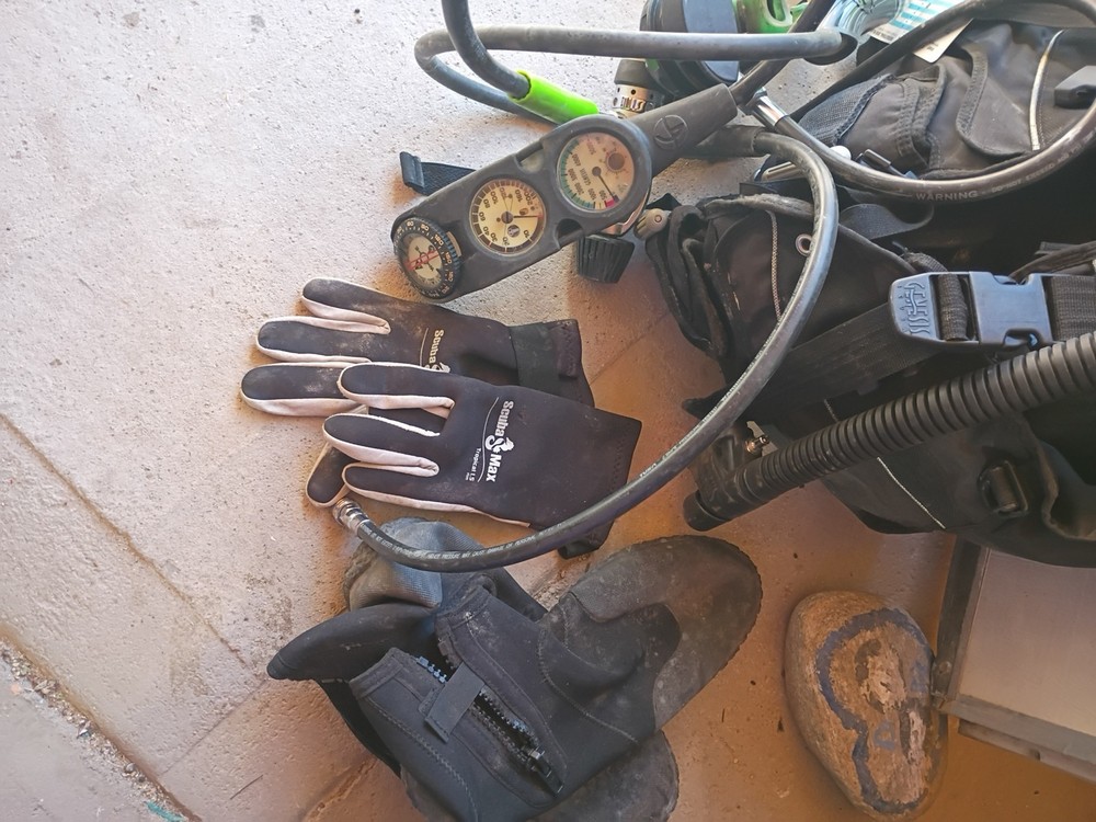 Genesis Scuba Lot - Multiple Items In Good Condition