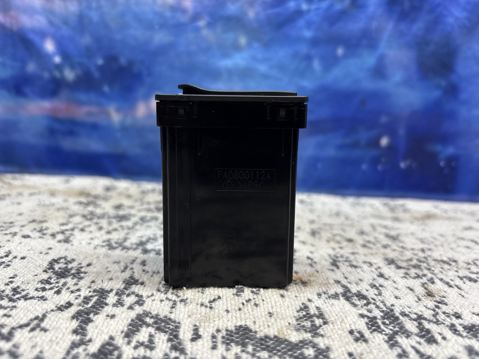 2014-2020 LEXUS IS200T IS350 AUXILIARY AUX USB ADAPTER PORT OEM 86190-53051