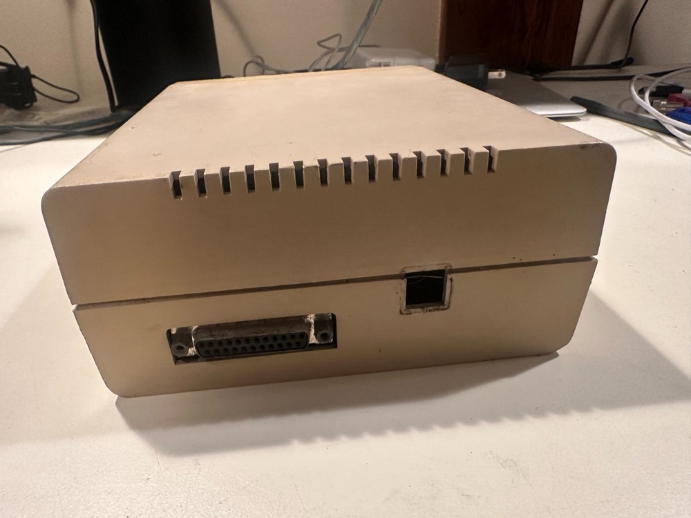 Commodore Amiga 1010 External Floppy Drive Enclosure CASING ONLY READ
