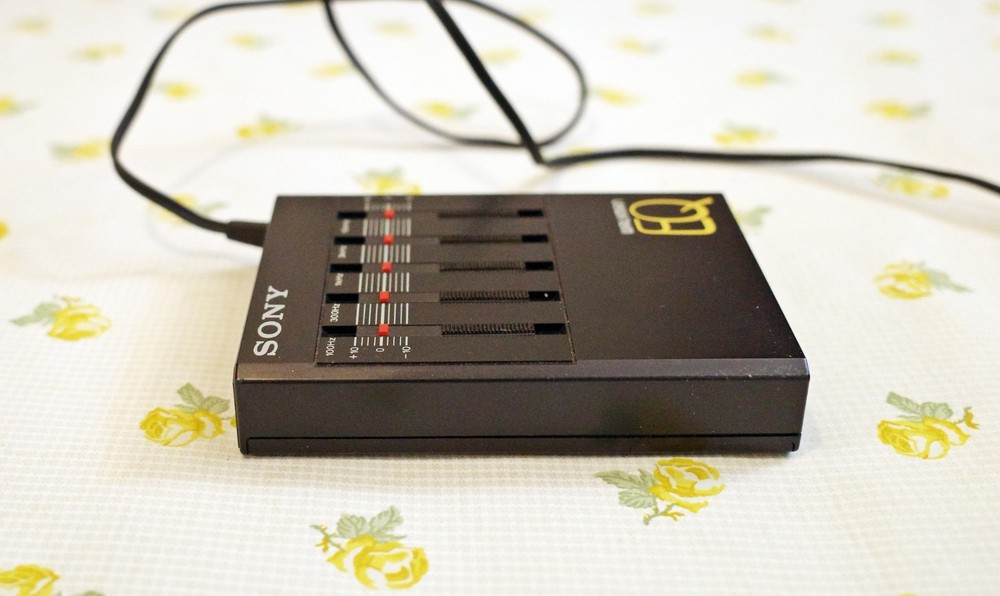 Sony SEQ-50 Walkman EQ Stereo Graphic Equalizer