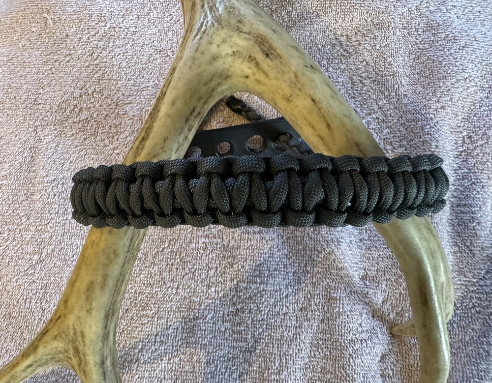 Charcoal Gray Bow Wtist Sling With Leather Yoke