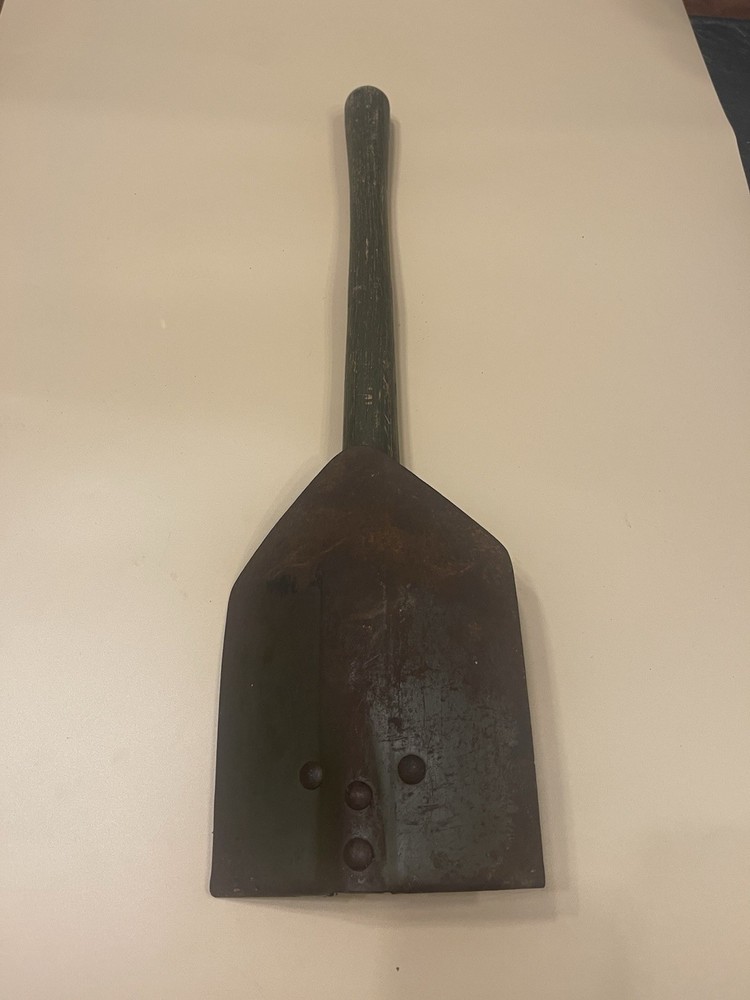 ORIGINAL WWII US ARMY M1943 COMBAT FIELD FOLDING SHOVEL - DATED 1945 AMES