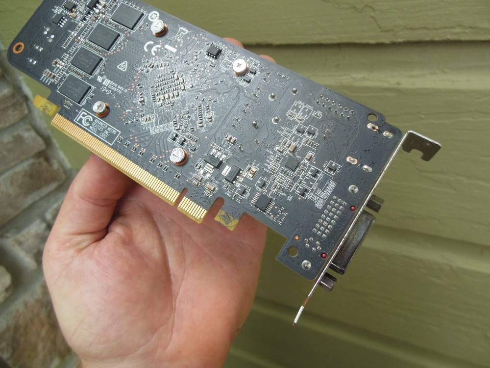 Advanced Micro Devices C552 Radeon XFX Graphics Card Working Model