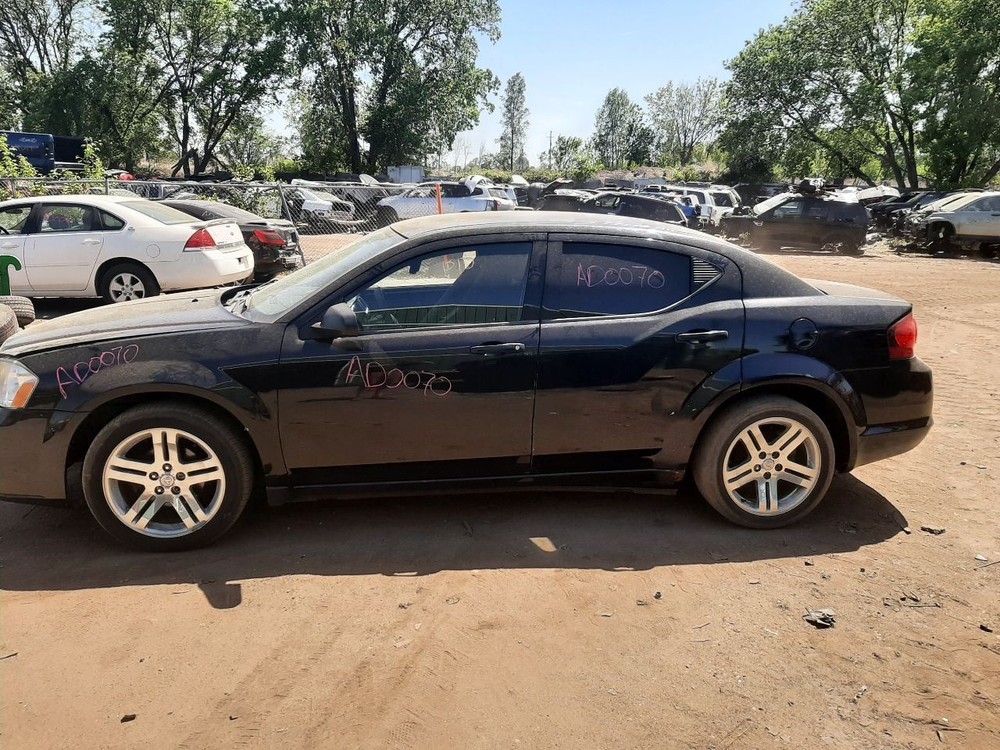 AVENGER 2012 High Mounted Stop Light 962223