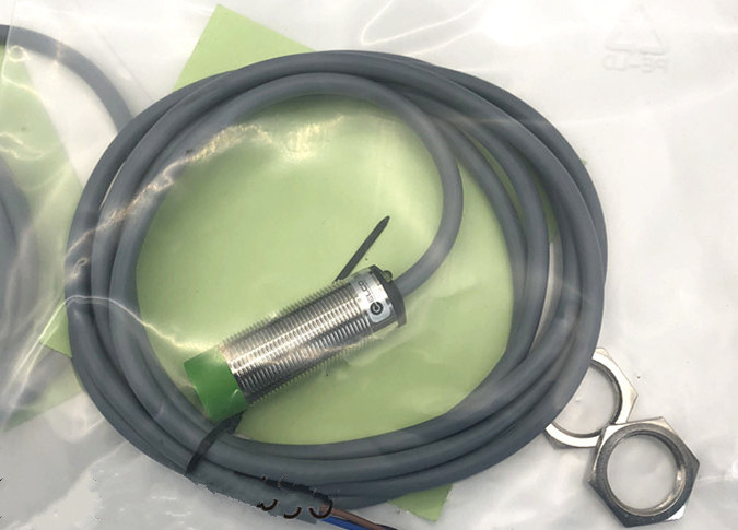 1pc New ELCO Proximity Switch Sensor NI8-M18-OP6L