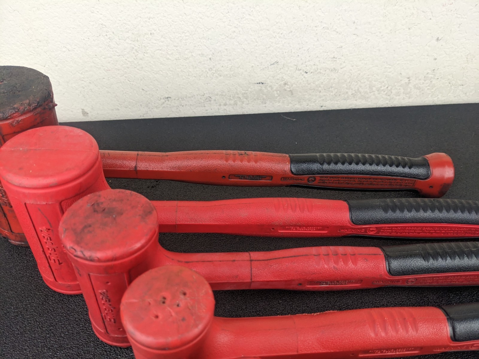 #bn105 Snap-on Tools 5Pc Master HBFE Red Soft Grip Dead Blow Hammer Set