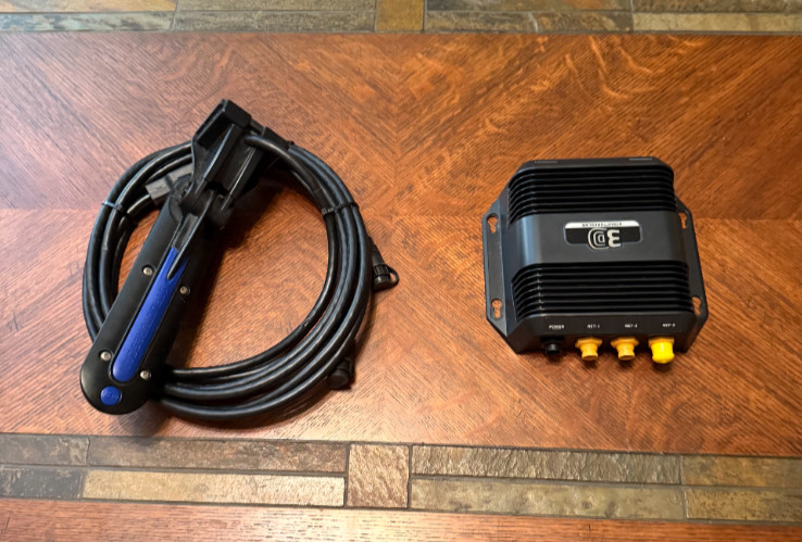 Lowrance 3d structure scan With 3d module And 3d structure scan transducer