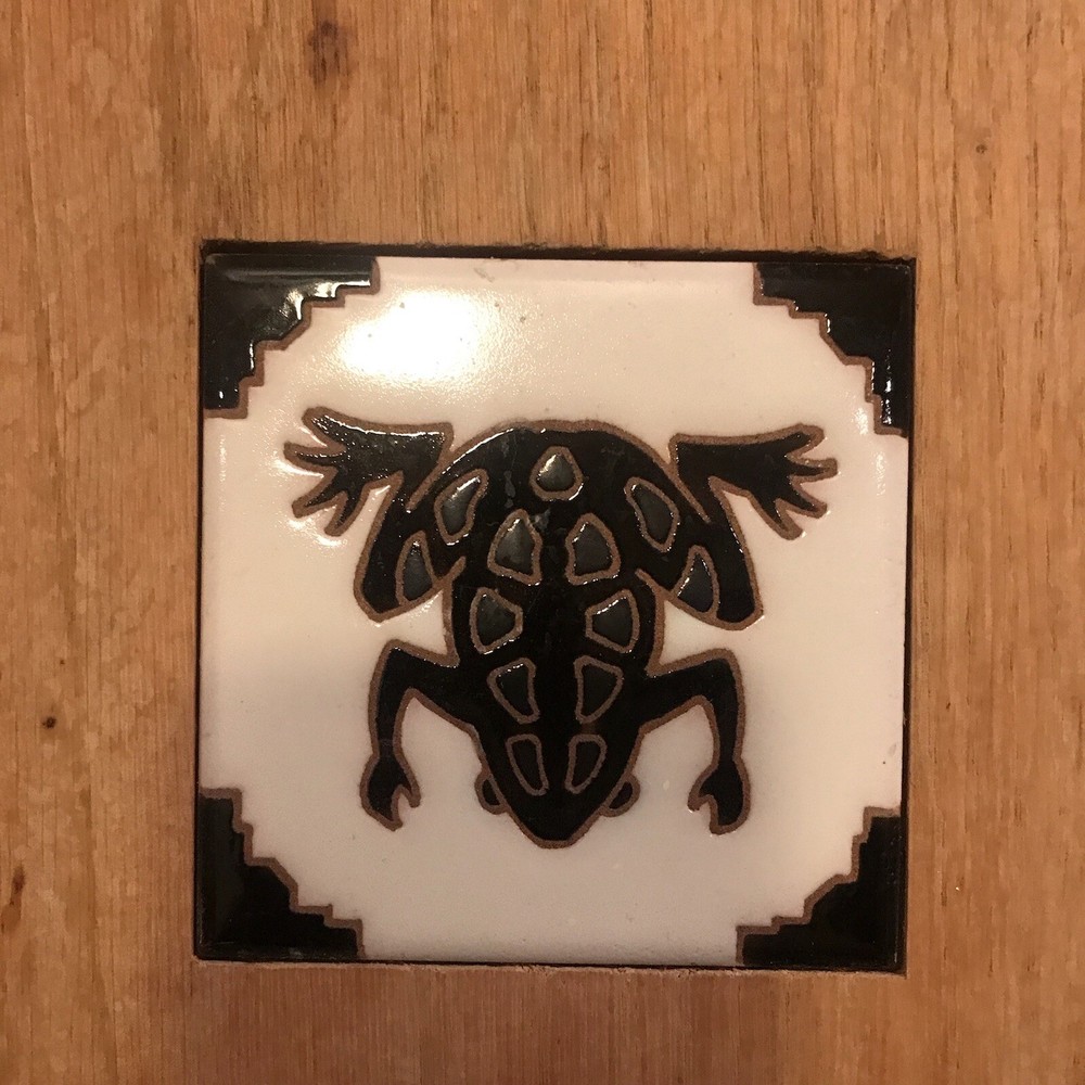 Ruis Wood Frog Tile Insert