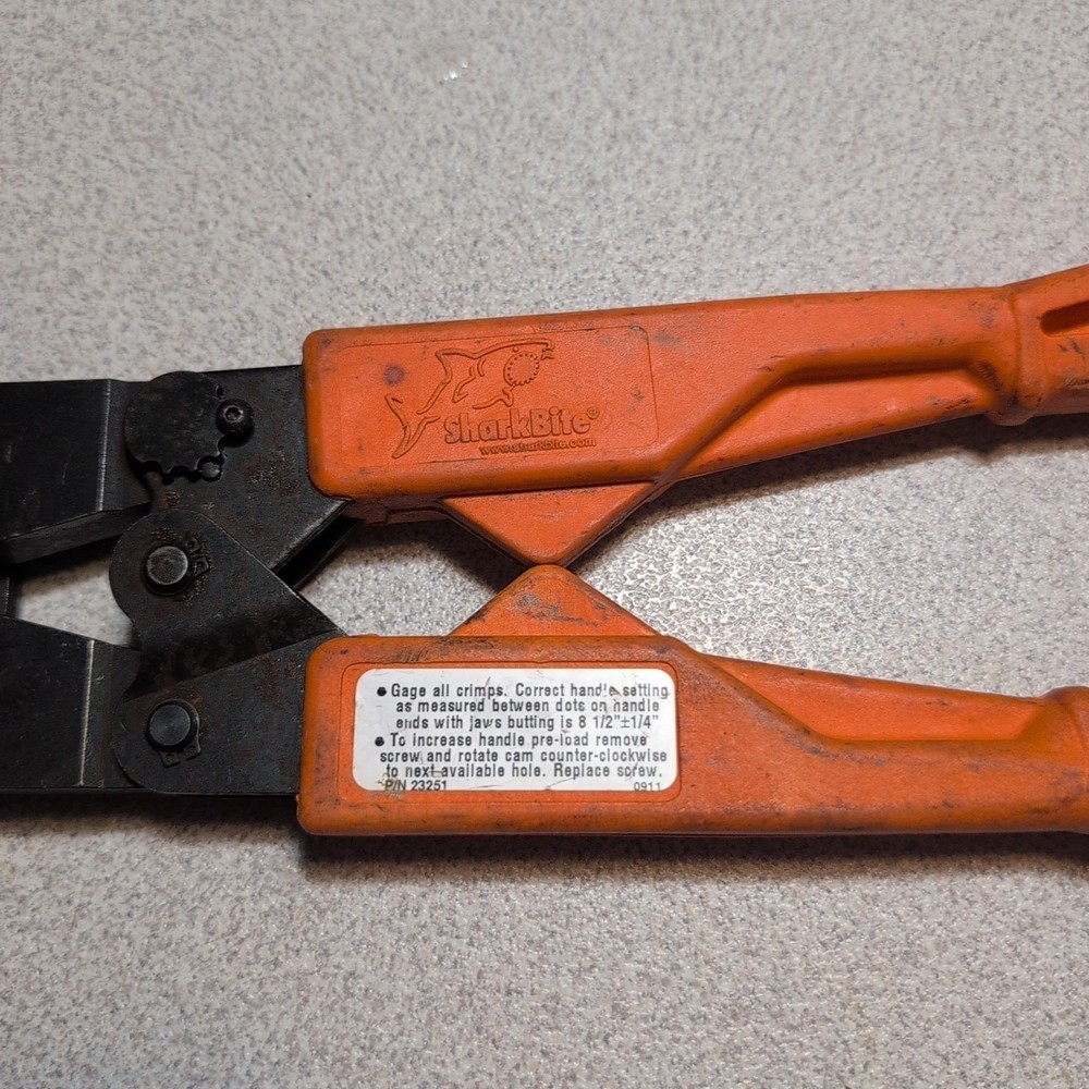 SharkBite 23251 Pex Crimp Tool, 1/2 & 3/4 In. - Quantity 1