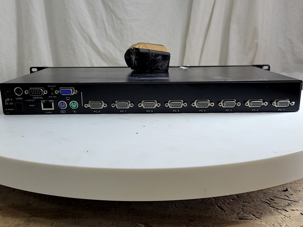 STARTECH SV841HDIE 8 Port KVM Switch