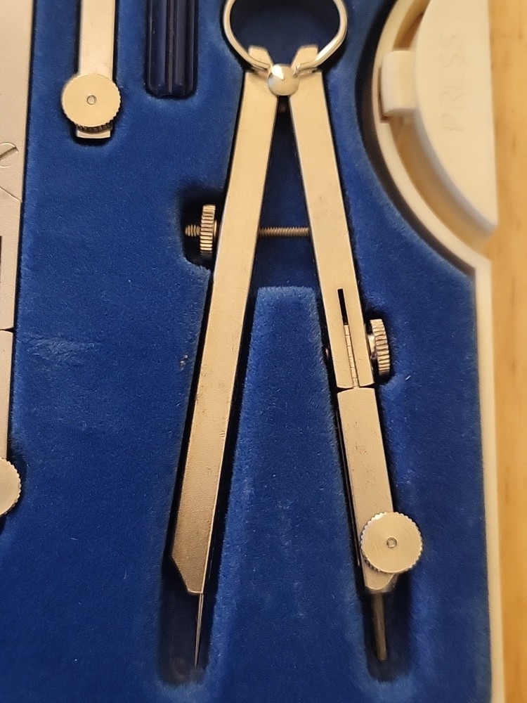 Staedtler Model 559 09 Student Drafting Class Compass 7pc set & OG Hard Case