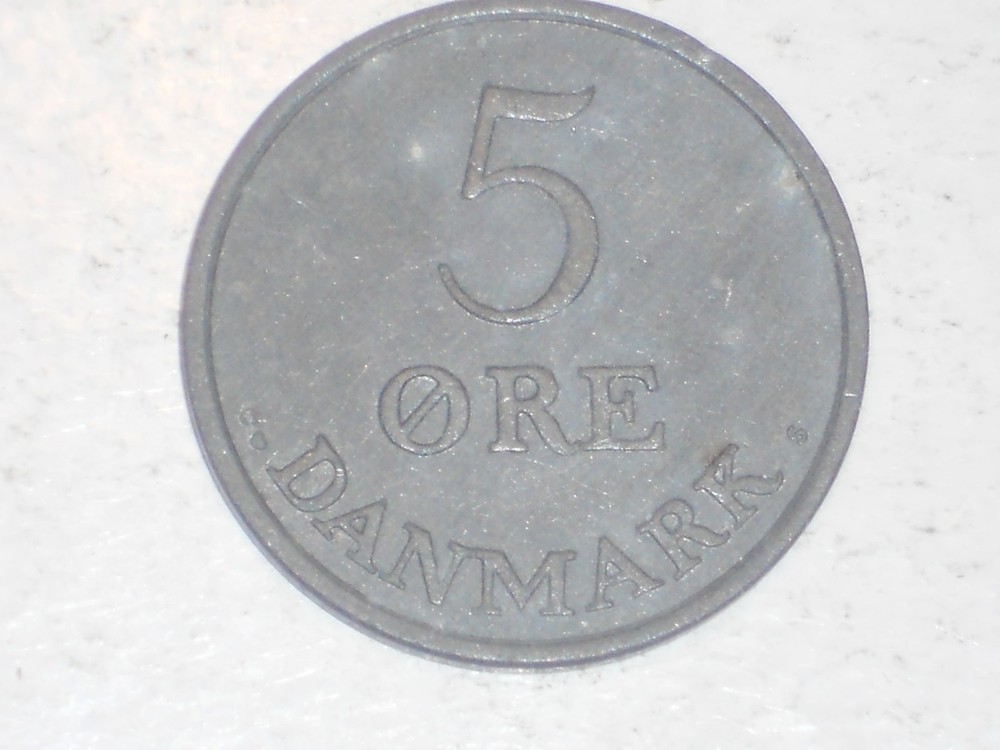 1957 5 ORE Denmark (XF & Attractive)